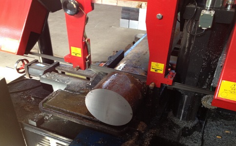 郭河镇卧式带锯床加工时出现明显振荡如何排查？